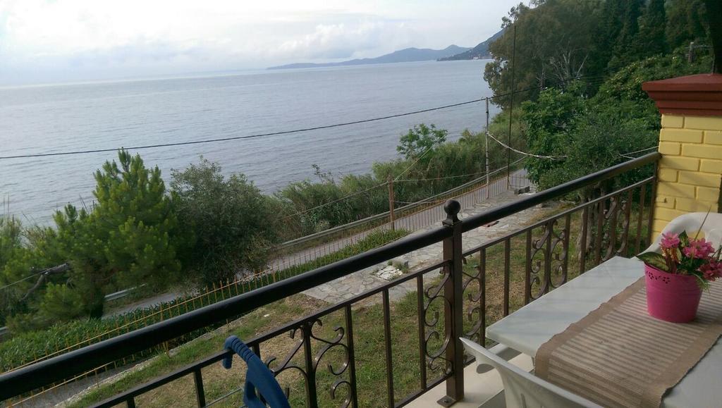 Sol E Mar Sea Side View Guesthouse Perama  Exterior foto